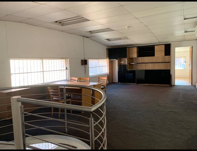 850M² WAREHOUSE TO LET IN KEW